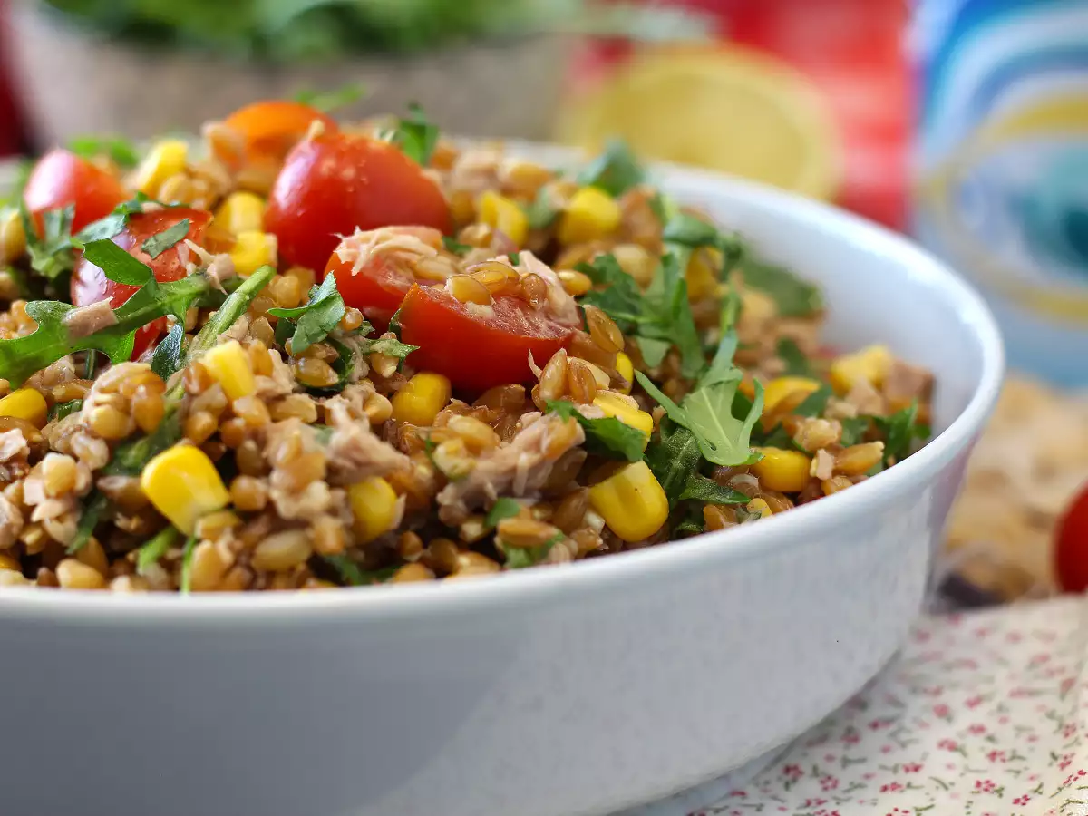 Salad tuna dan tuna: resep yang ringan, lezat, dan sempurna sepanjang tahun - foto 2