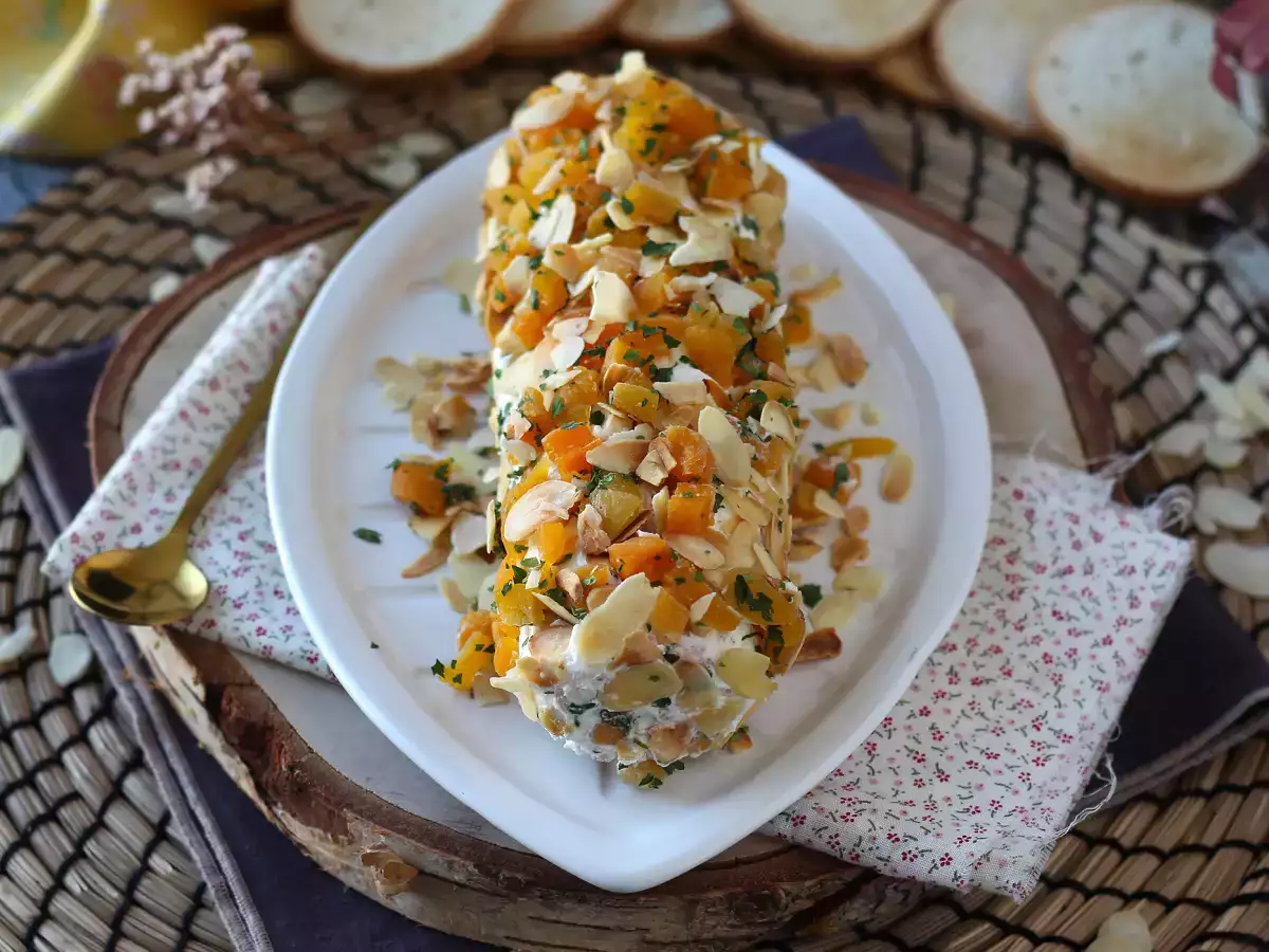 Salami krim keju dengan aprikot dan almond: hidangan pembuka pesta yang sempurna! - foto 4