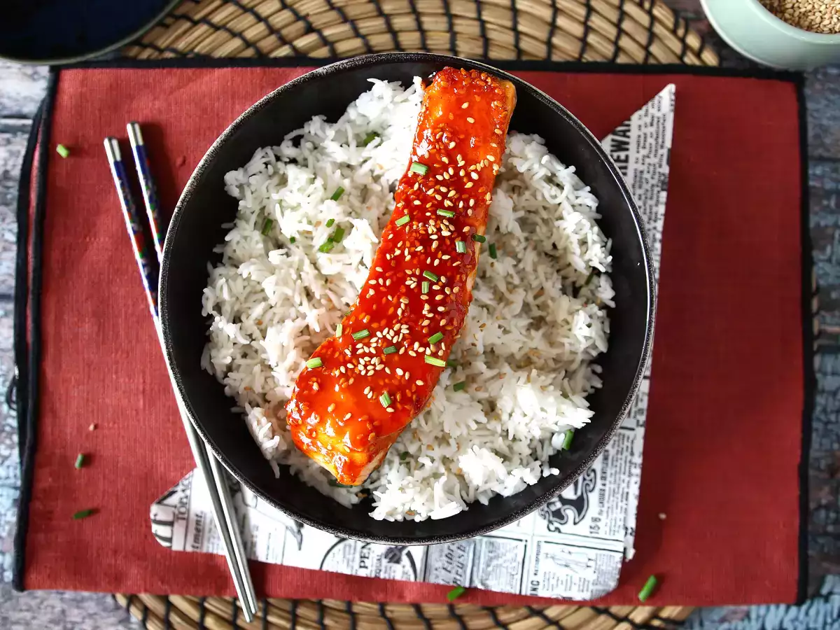 Salmon ala Korea dengan saus gochujang siap disajikan dalam 8 menit