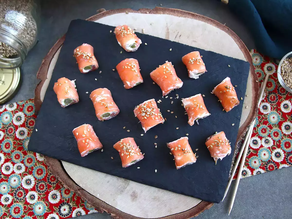 Salmon gulung dengan keju kambing dan asparagus - foto 3