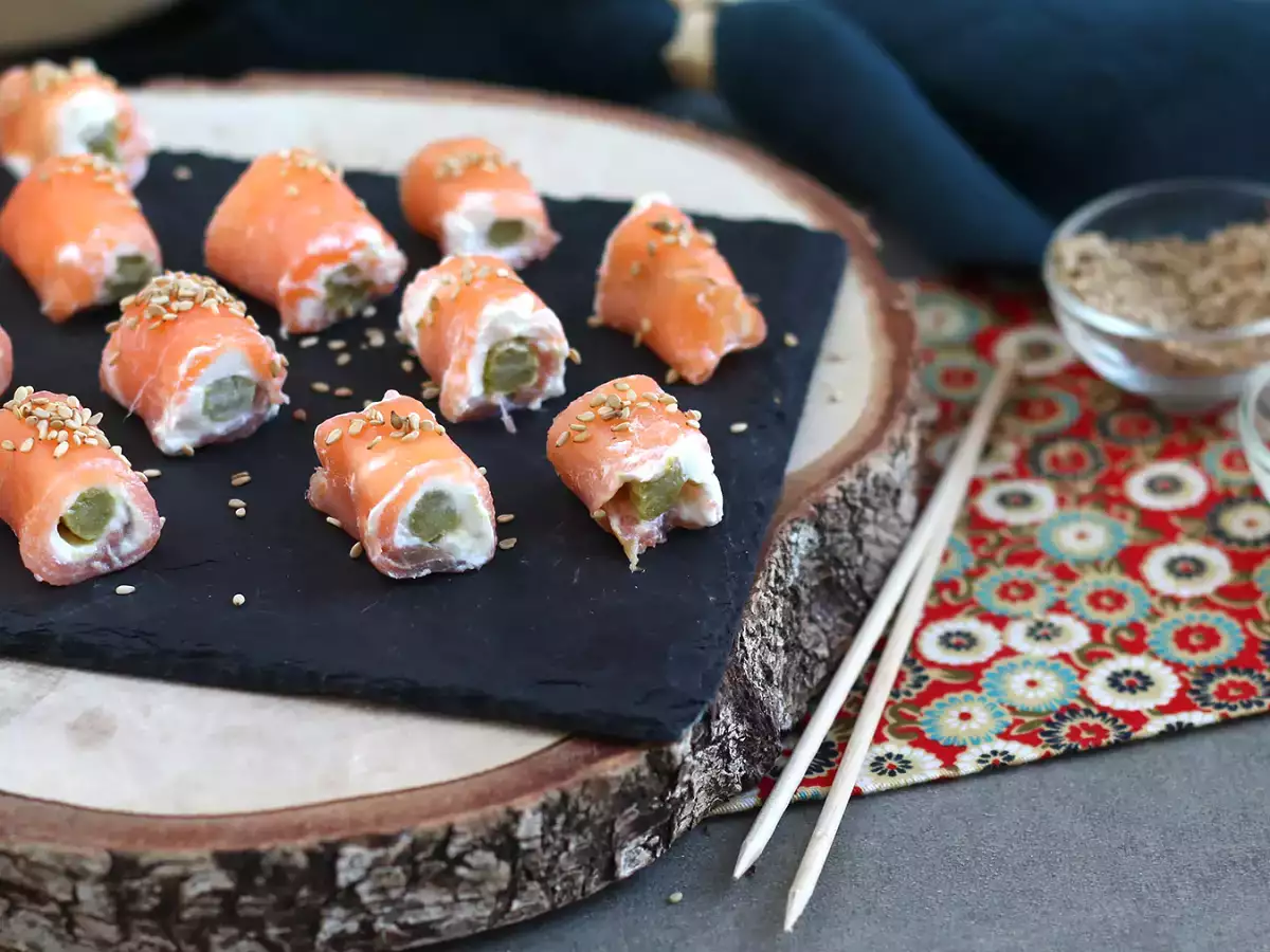 Salmon gulung dengan keju kambing dan asparagus - foto 5