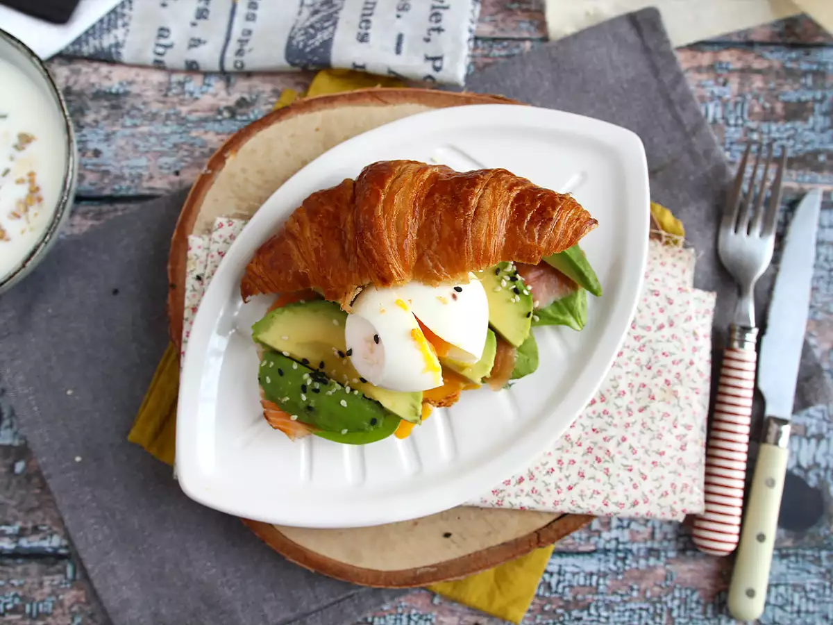 Sandwich croissant untuk brunch - foto 2