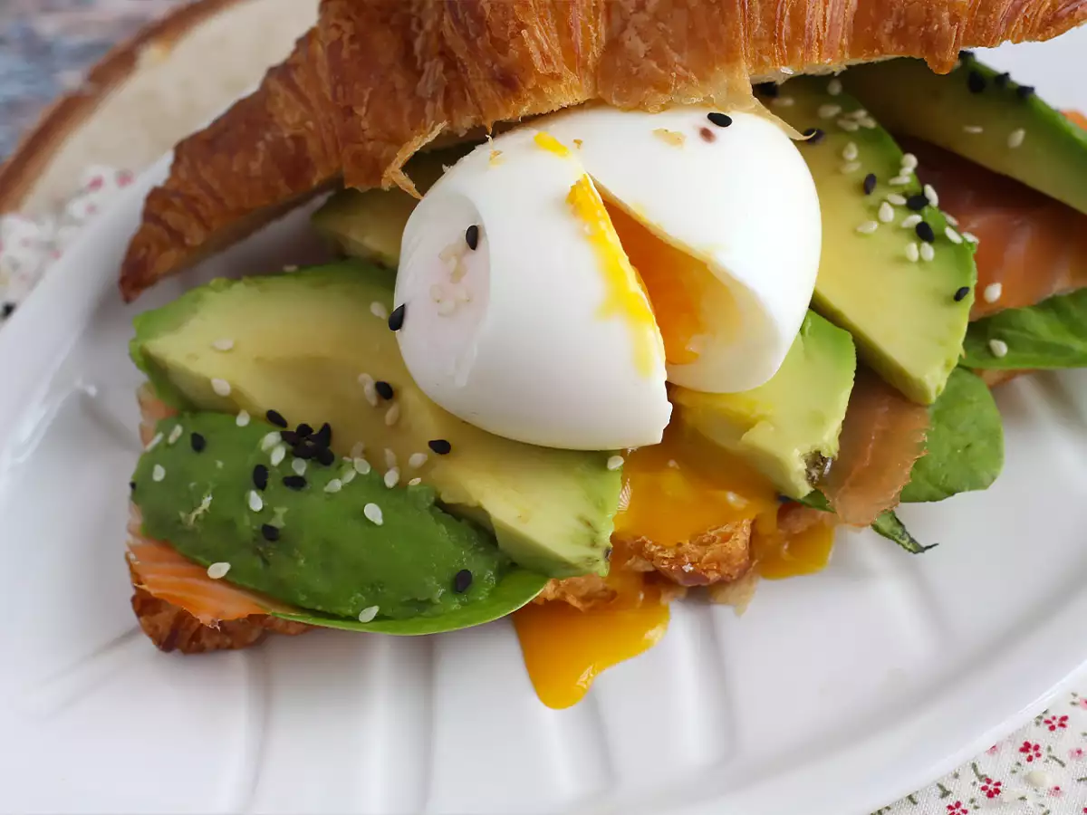 Sandwich croissant untuk brunch - foto 3