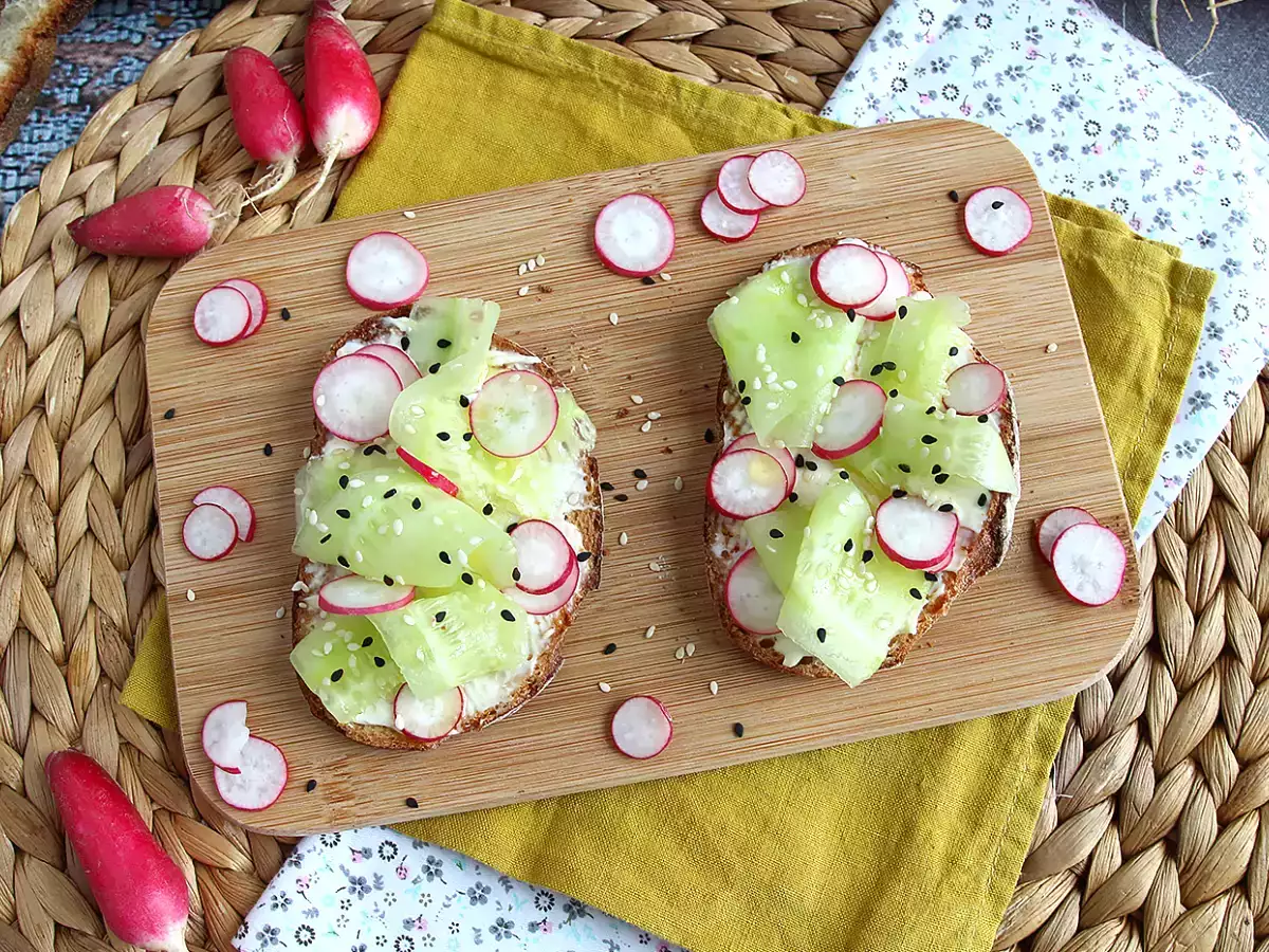 Sandwich keju krim mentimun dan lobak - foto 5