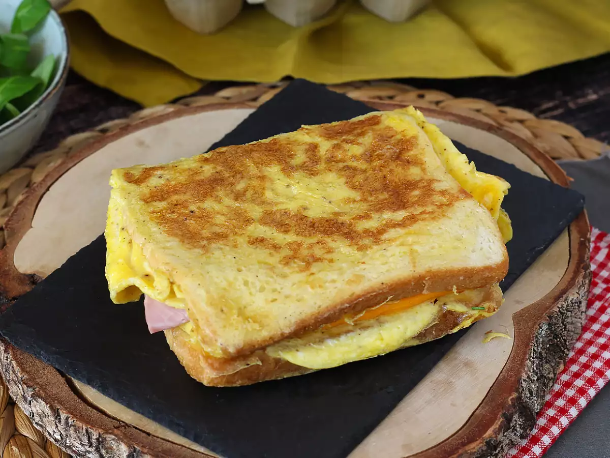 Sandwich omelet ekspres - Sandwich omelet roti panggang Prancis - Retas sandwich telur - foto 2