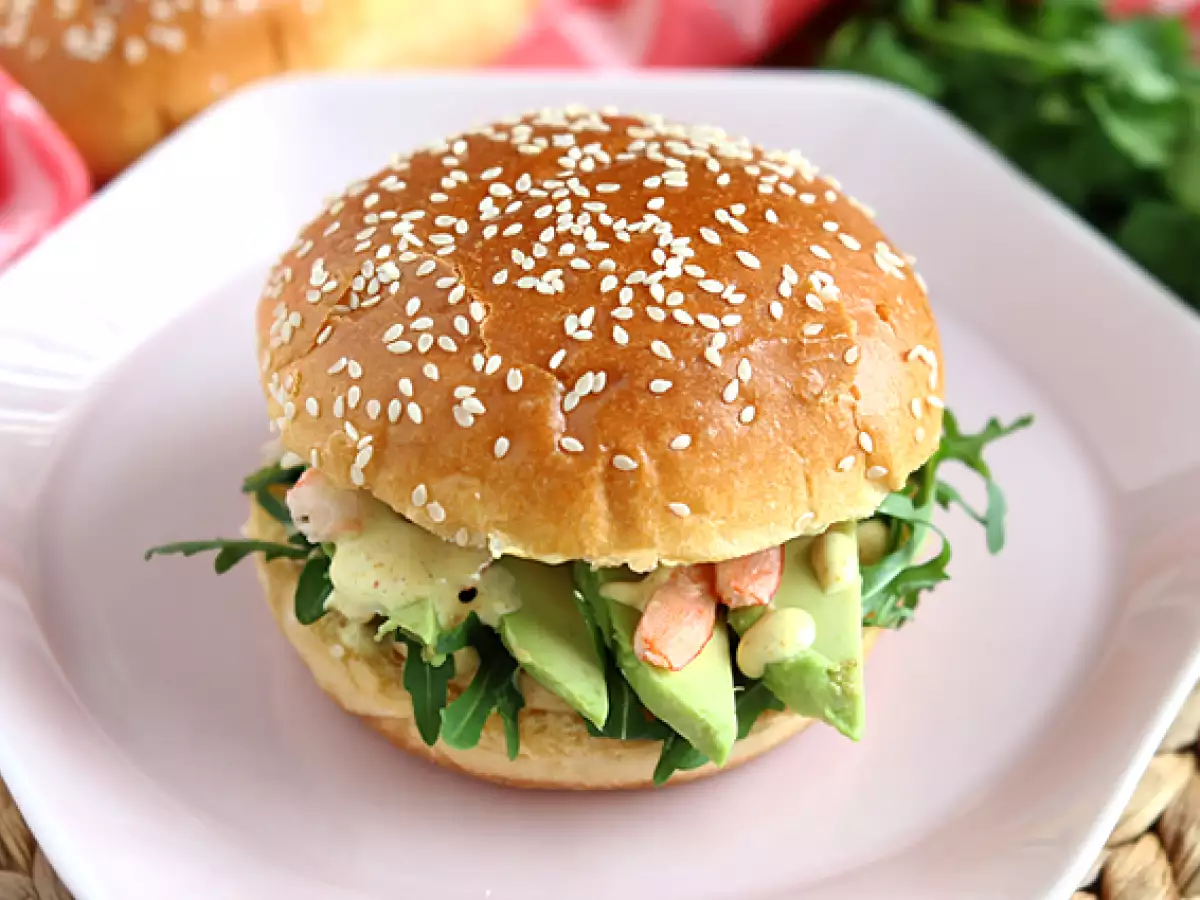 Sandwich Udang, Alpukat, dan Daun Ketumbar
