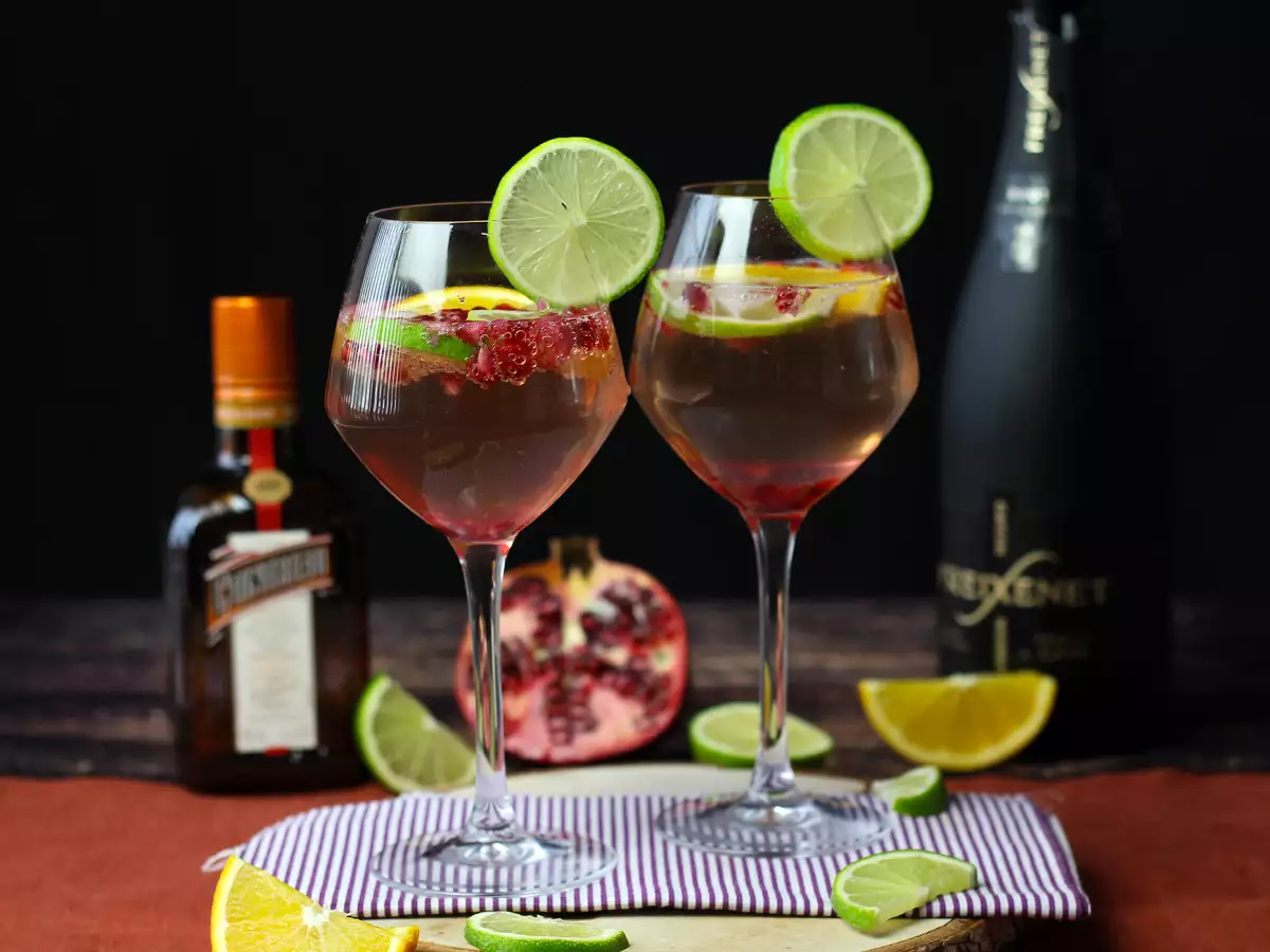 Sangria anggur bersoda: bintang yang menyegarkan di pesta - foto 3