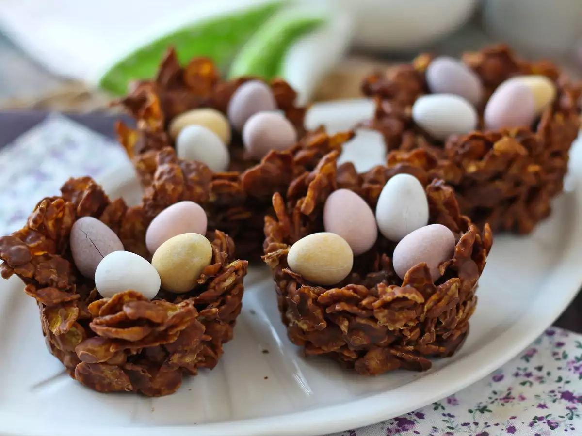 Sarang Paskah dari Cornflakes Cokelat - foto 2