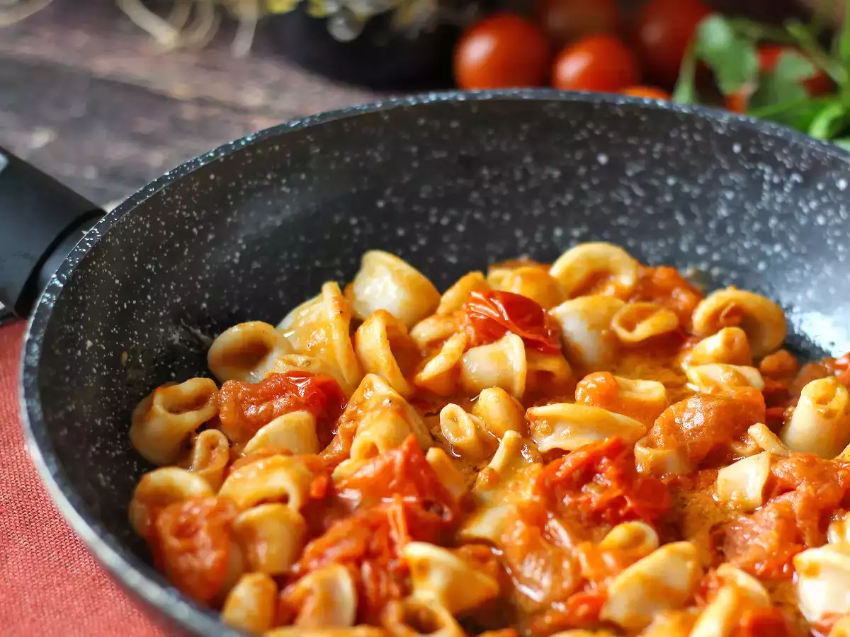 Saus cumi: bumbu yang sempurna untuk pasta - foto 6