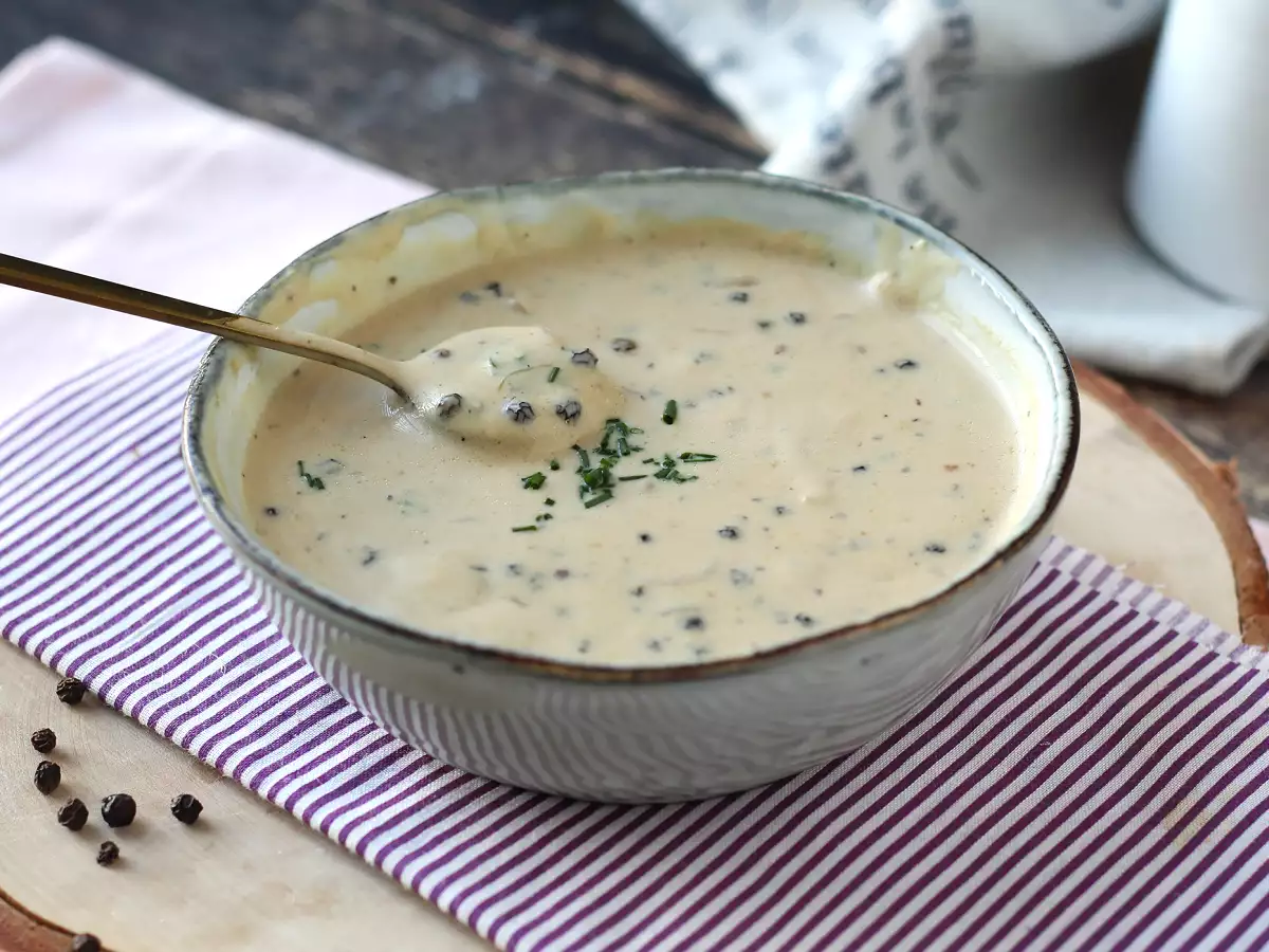 Saus lada buatan sendiri: lembut, harum, dan sangat mudah! - foto 4