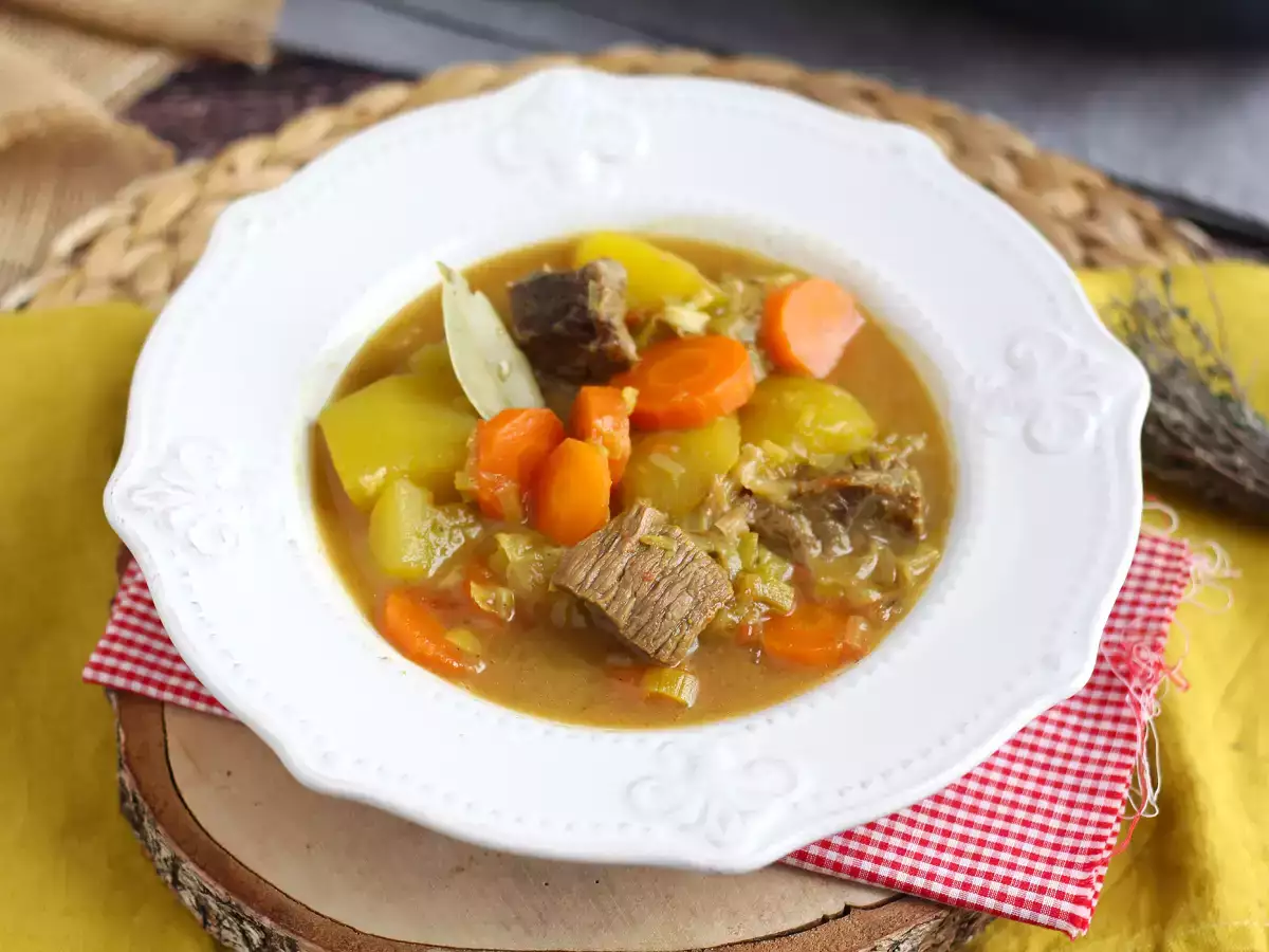 Semur Daging Sapi dan Kentang dengan Panci Presto - foto 3