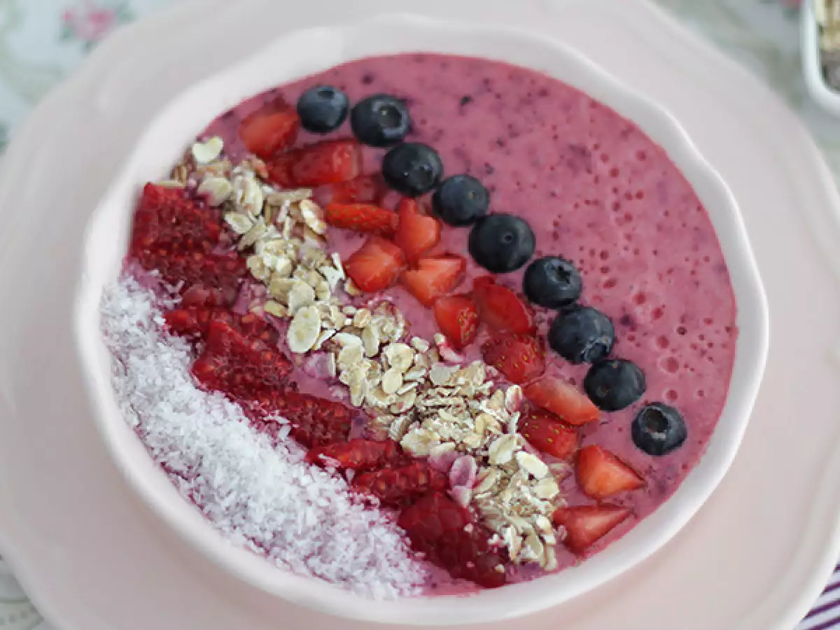 Smoothie Bowl Buah Beri - foto 2