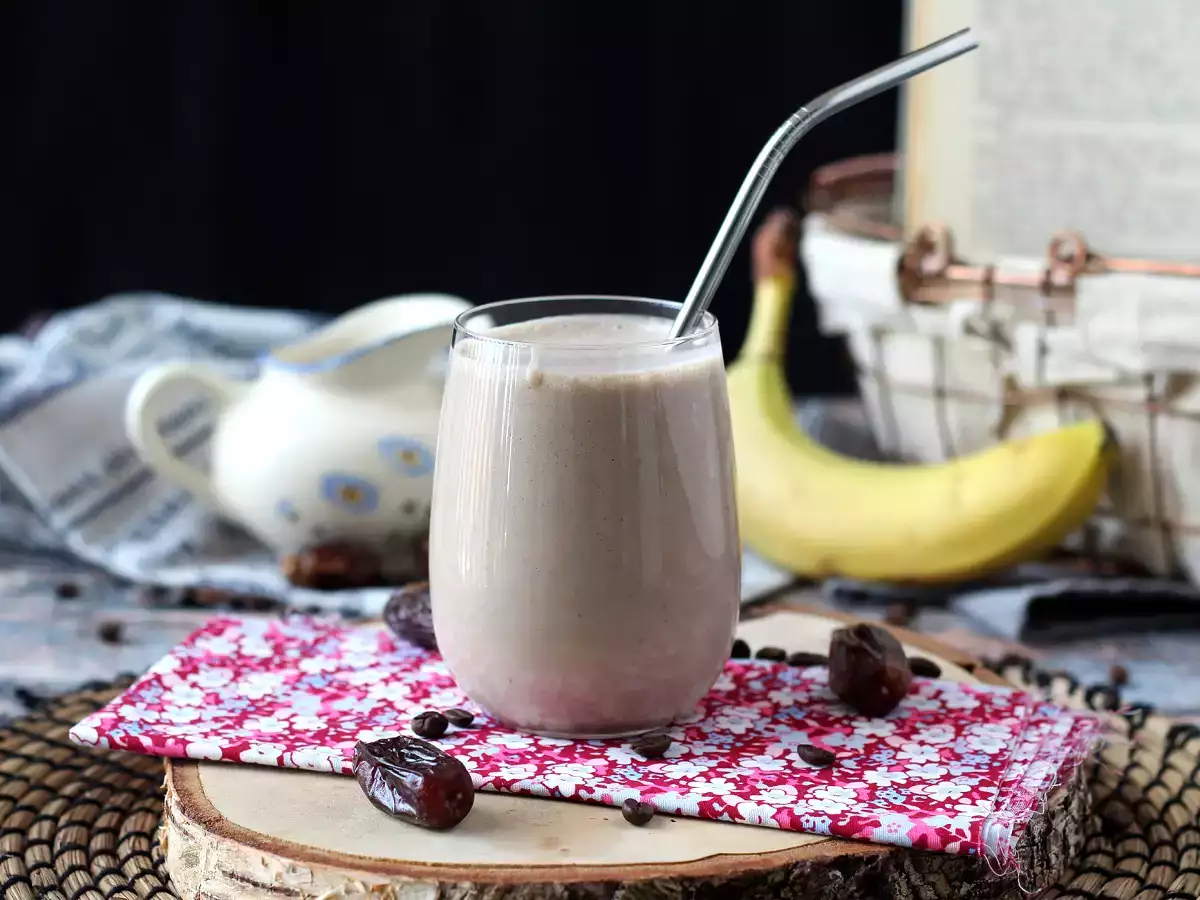Smoothie kopi dan kurma untuk membangunkan Anda! - foto 3