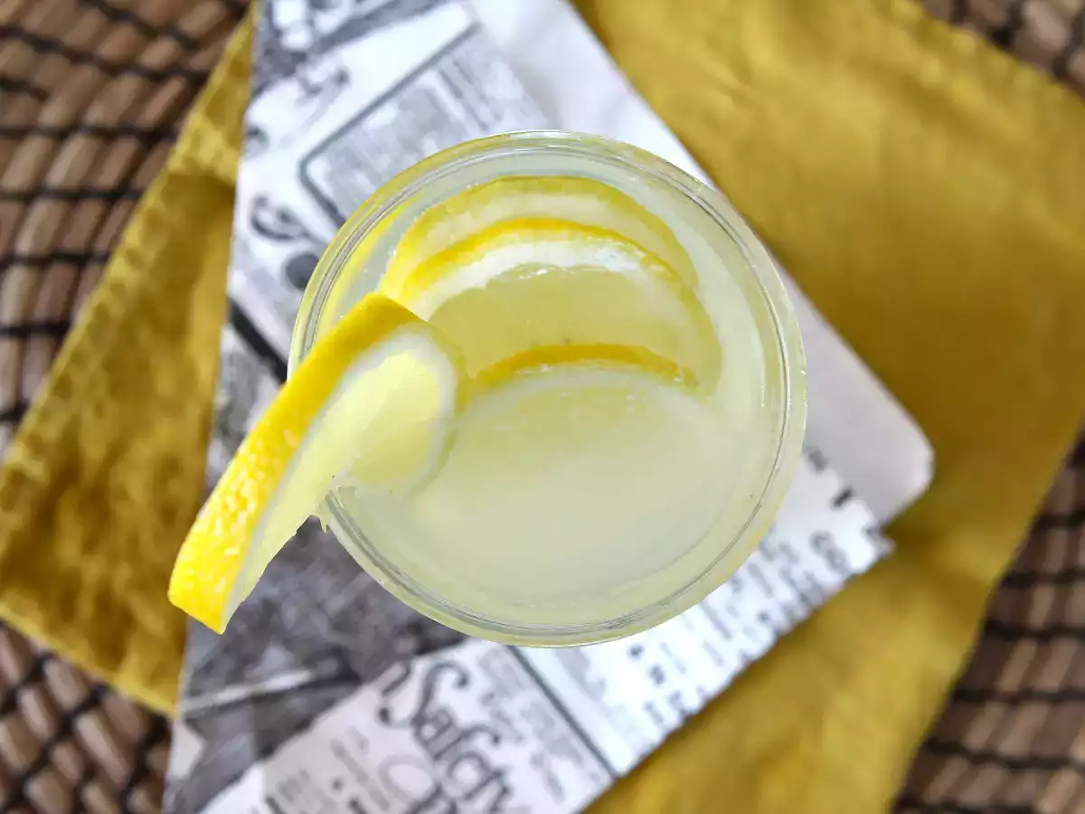 Spritz dengan limoncello, koktail yang sempurna untuk musim panas! - foto 2