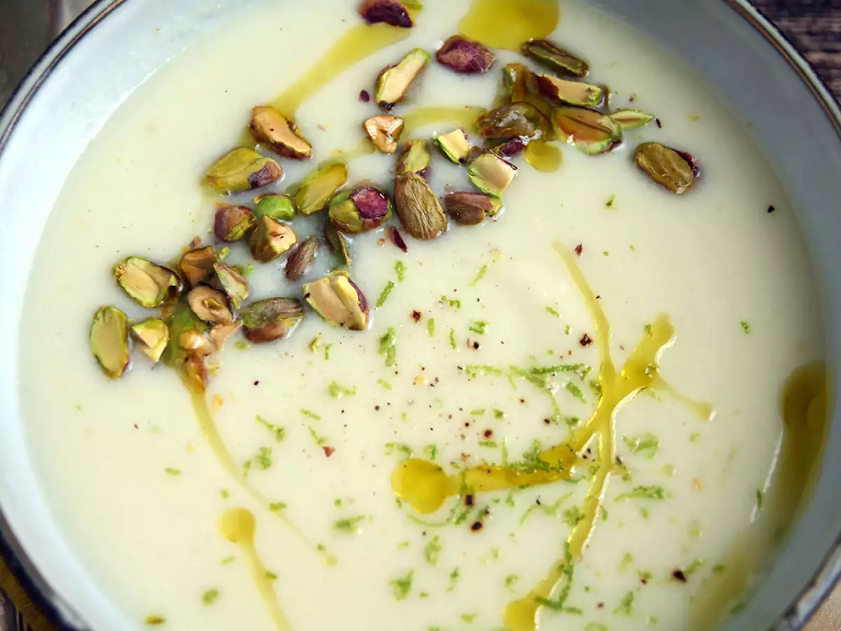 Sup Krim Kembang Kol dan Pistachio - foto 2