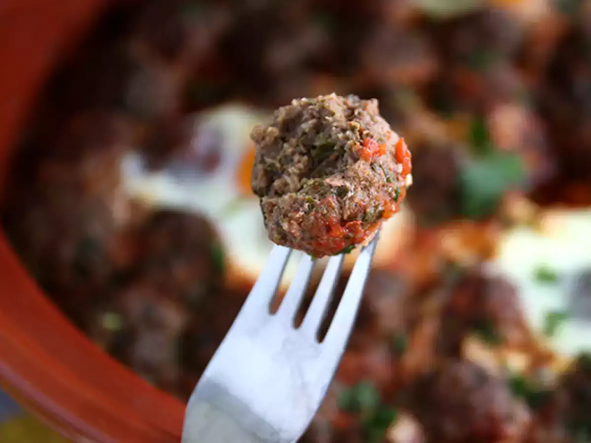 Tajine kefta (bakso cincang dengan bumbu dan rempah-rempah) - foto 4