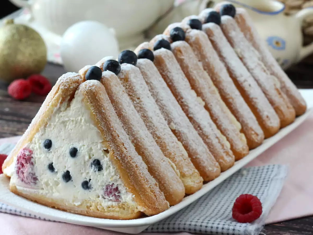 Tak Perlu Cetakan untuk Membuat Bûche Buah Beri Ini! - foto 7