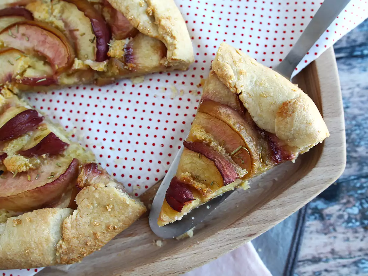 Tart Persik Rustic dengan Rosemary - foto 3