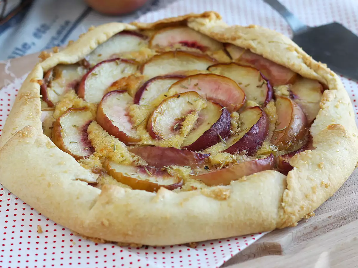 Tart Persik Rustic dengan Rosemary - foto 4