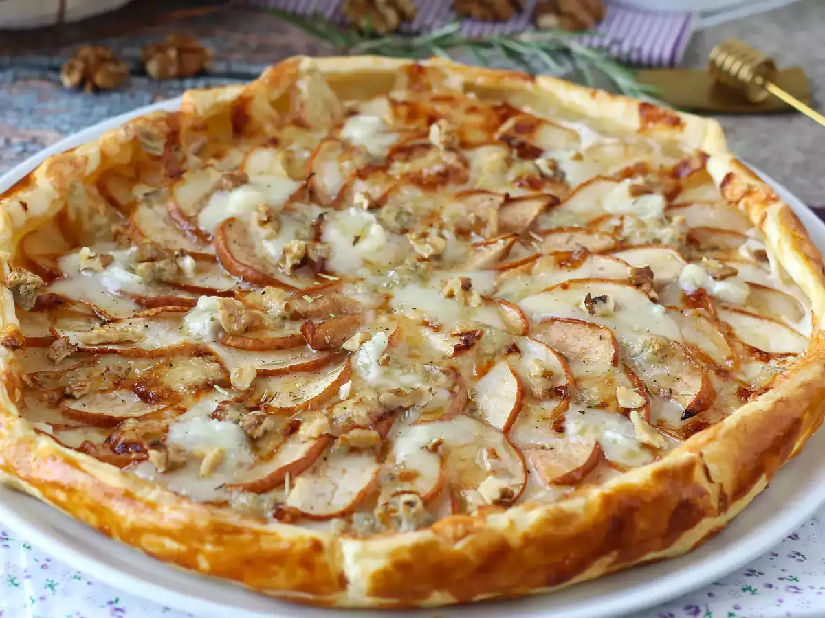 Tart Pir, Gorgonzola, dan Kacang Kenari: Perpaduan Manis-Gurih yang Menggugah Selera - foto 2