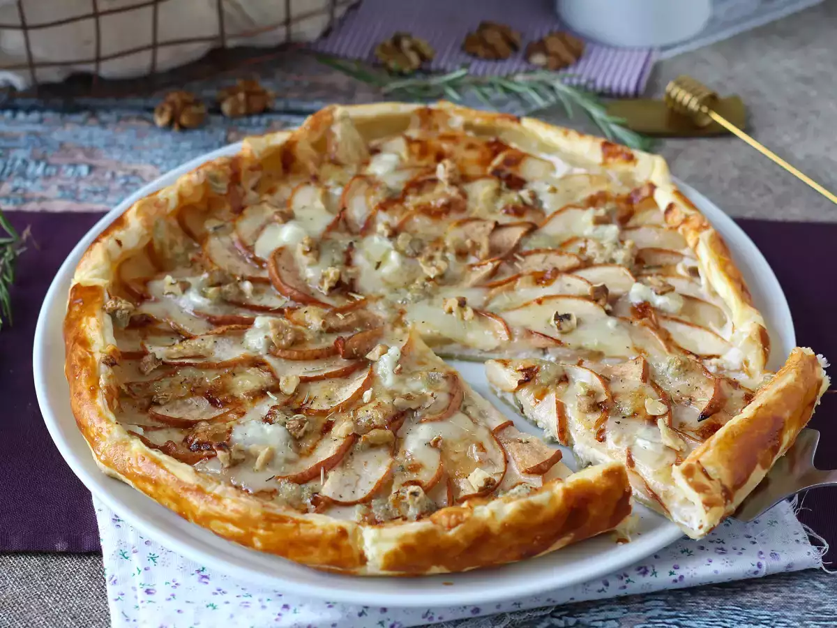 Tart Pir, Gorgonzola, dan Kacang Kenari: Perpaduan Manis-Gurih yang Menggugah Selera - foto 4