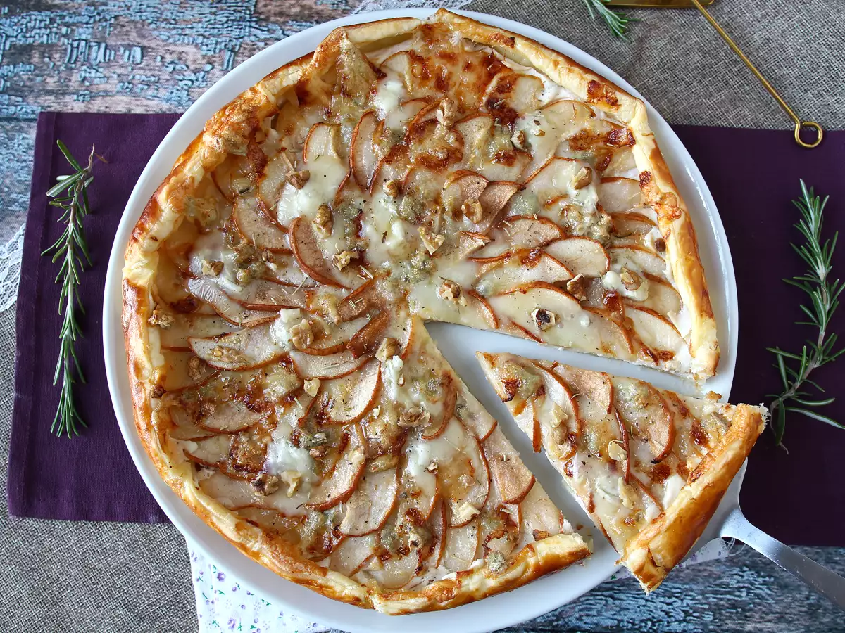 Tart Pir, Gorgonzola, dan Kacang Kenari: Perpaduan Manis-Gurih yang Menggugah Selera - foto 7
