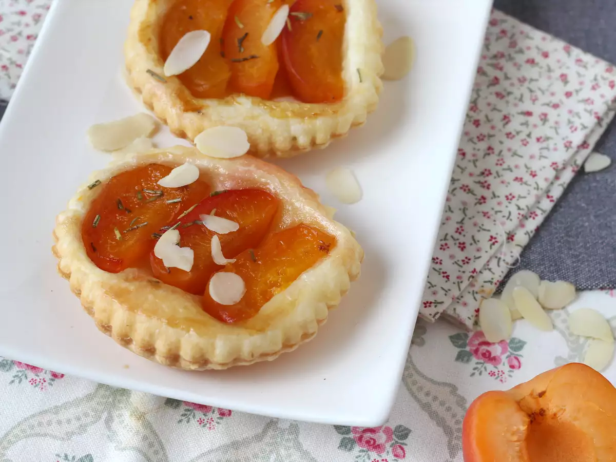 Tartelettes tatin aprikot, makanan penutup cepat saji saat Anda kedatangan tamu! - foto 2