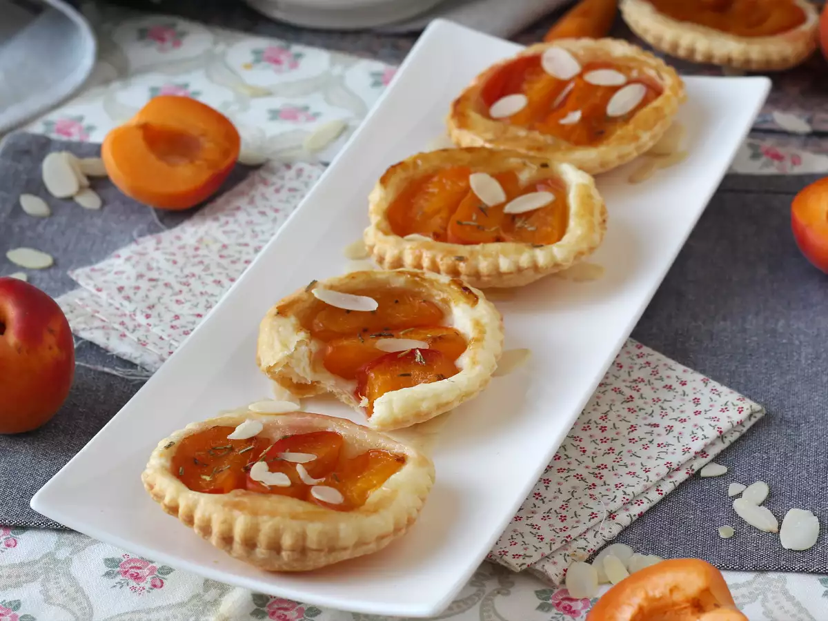 Tartelettes tatin aprikot, makanan penutup cepat saji saat Anda kedatangan tamu! - foto 7