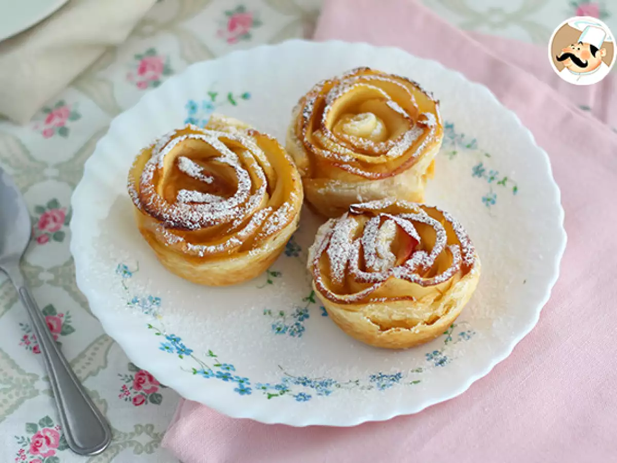 Tartlet Apel Berbentuk Bunga