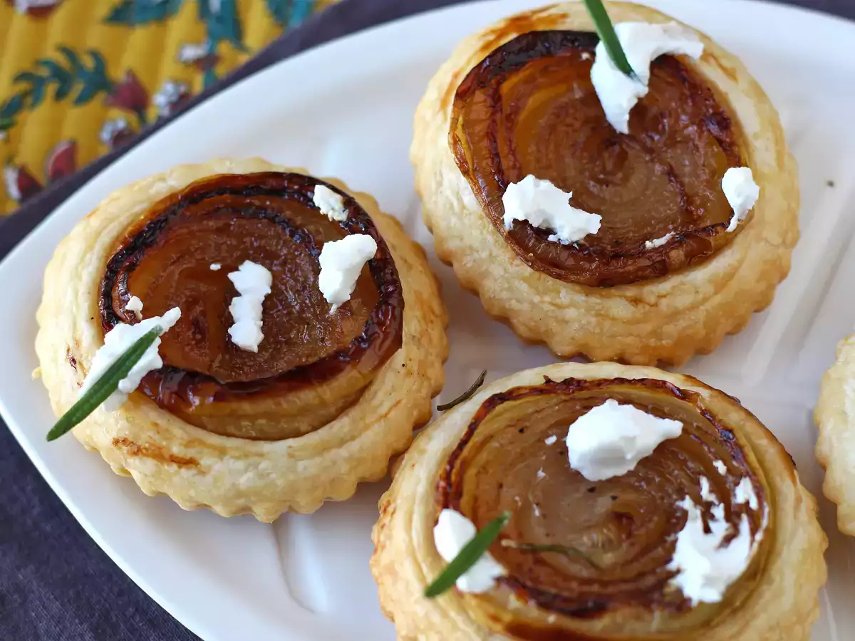 Tartlet bawang tatin