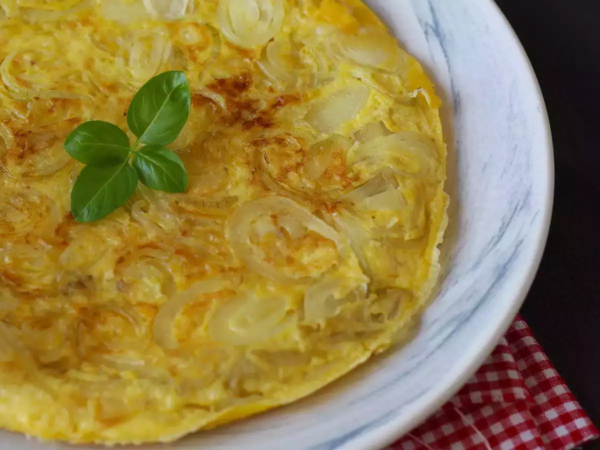 Telur Dadar Bawang Bombai: Resep Lezat dan Mudah Dibuat - foto 2
