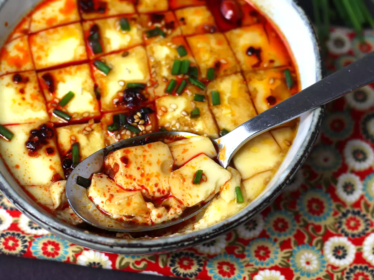 Telur kukus Cina: resep Cina untuk telur sutra kukus hanya dengan dua bahan! - foto 2