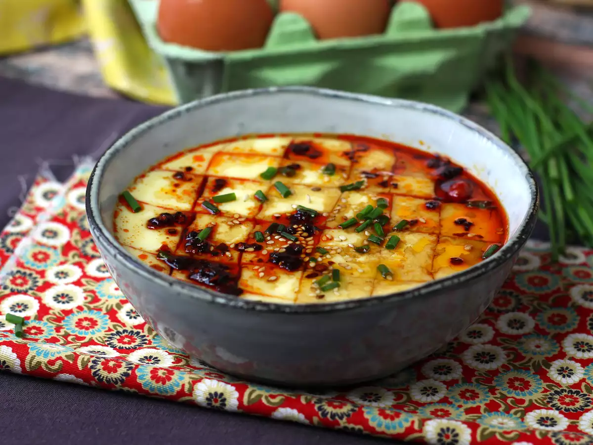 Telur kukus Cina: resep Cina untuk telur sutra kukus hanya dengan dua bahan! - foto 5