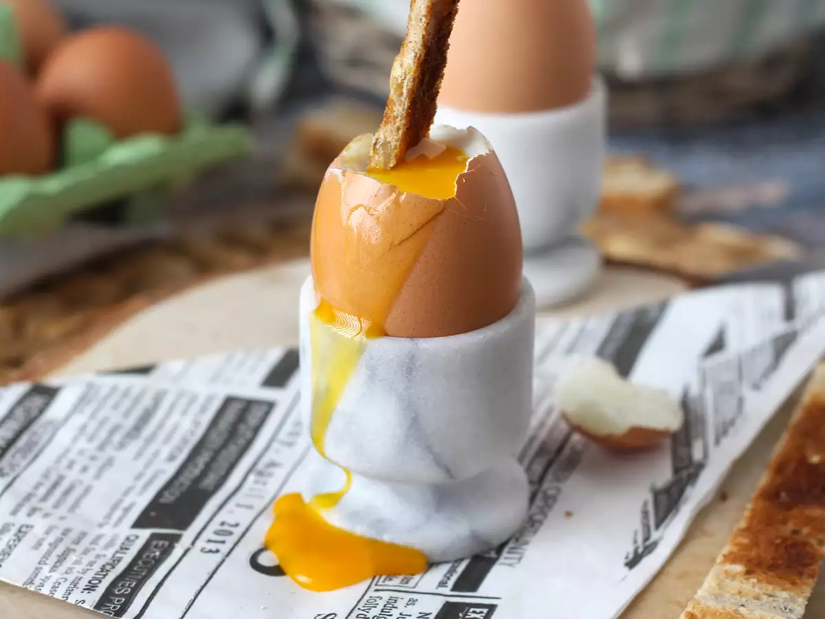 Telur rebus di dalam penggorengan udara - foto 4