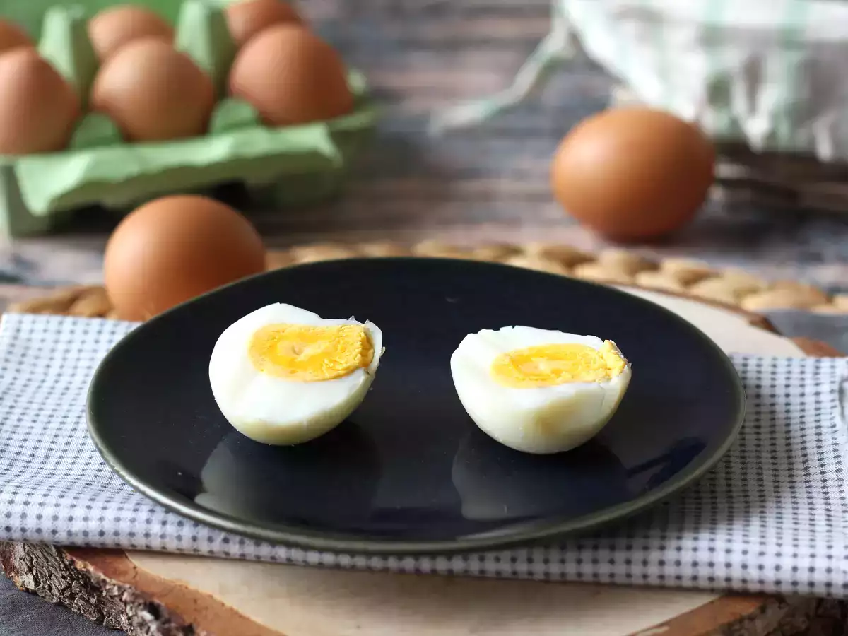 Telur rebus di dalam penggorengan udara - foto 5