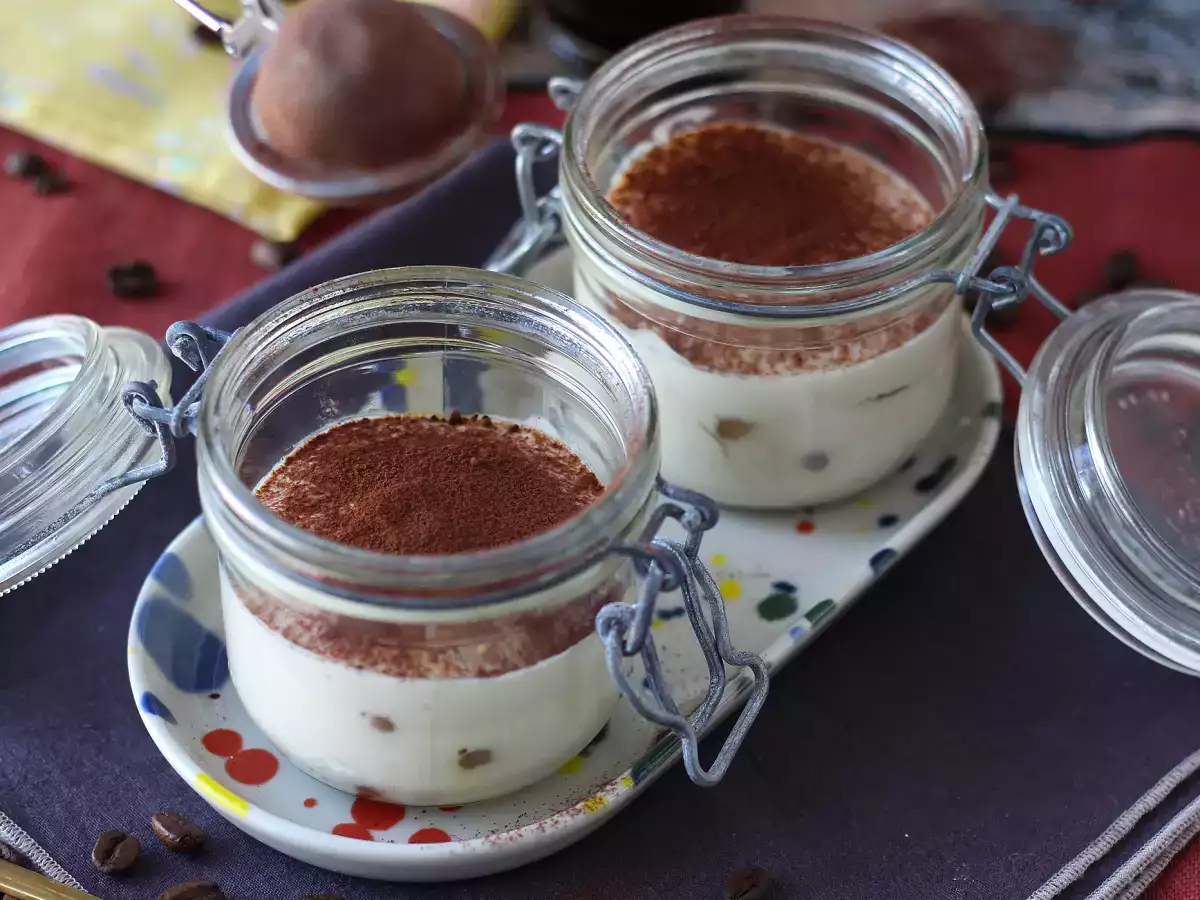 Tiramisu dengan tahu sutra tanpa mascarpone dan tanpa telur - foto 2