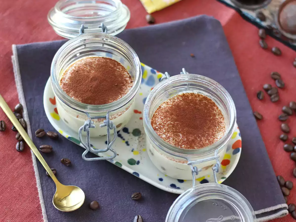 Tiramisu dengan tahu sutra tanpa mascarpone dan tanpa telur - foto 3