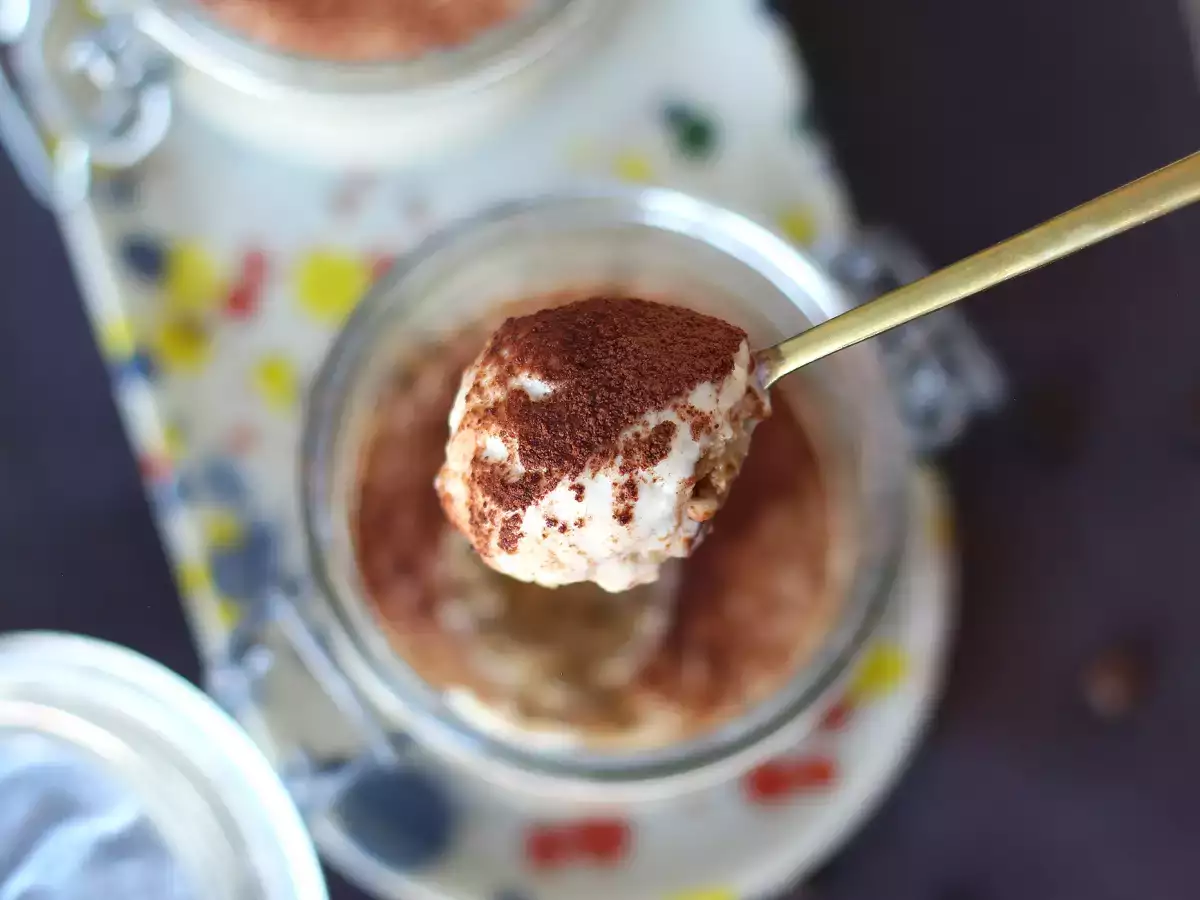 Tiramisu dengan tahu sutra tanpa mascarpone dan tanpa telur - foto 5