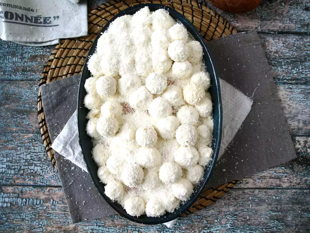 Tiramisu Kelapa dengan Raffaello - foto 8