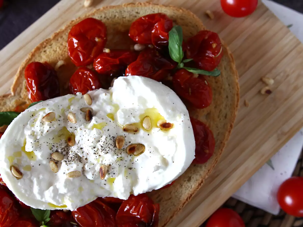 Tomat panggang dan burrata bruschetta - foto 2