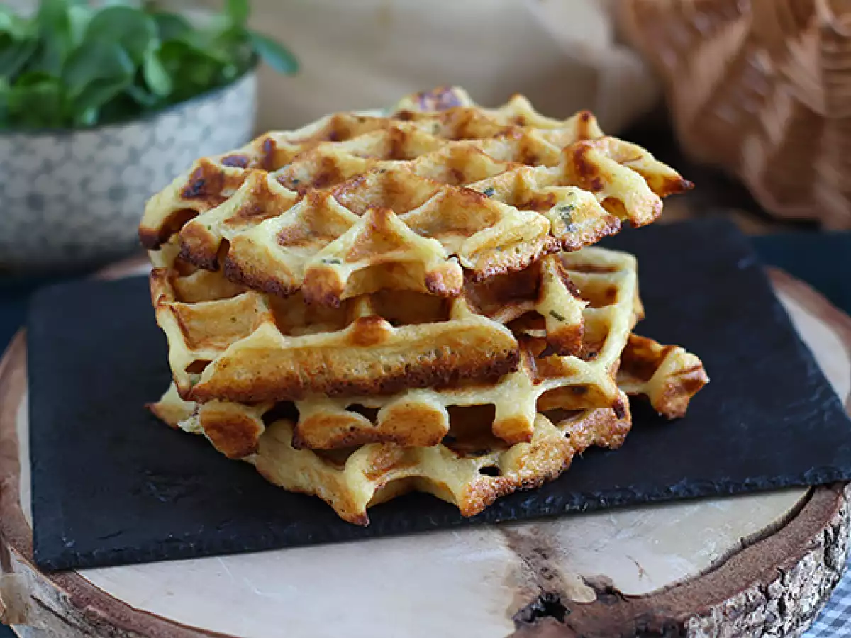 Wafel Kentang Isi Salmon Asap dan Keju Krim - foto 6