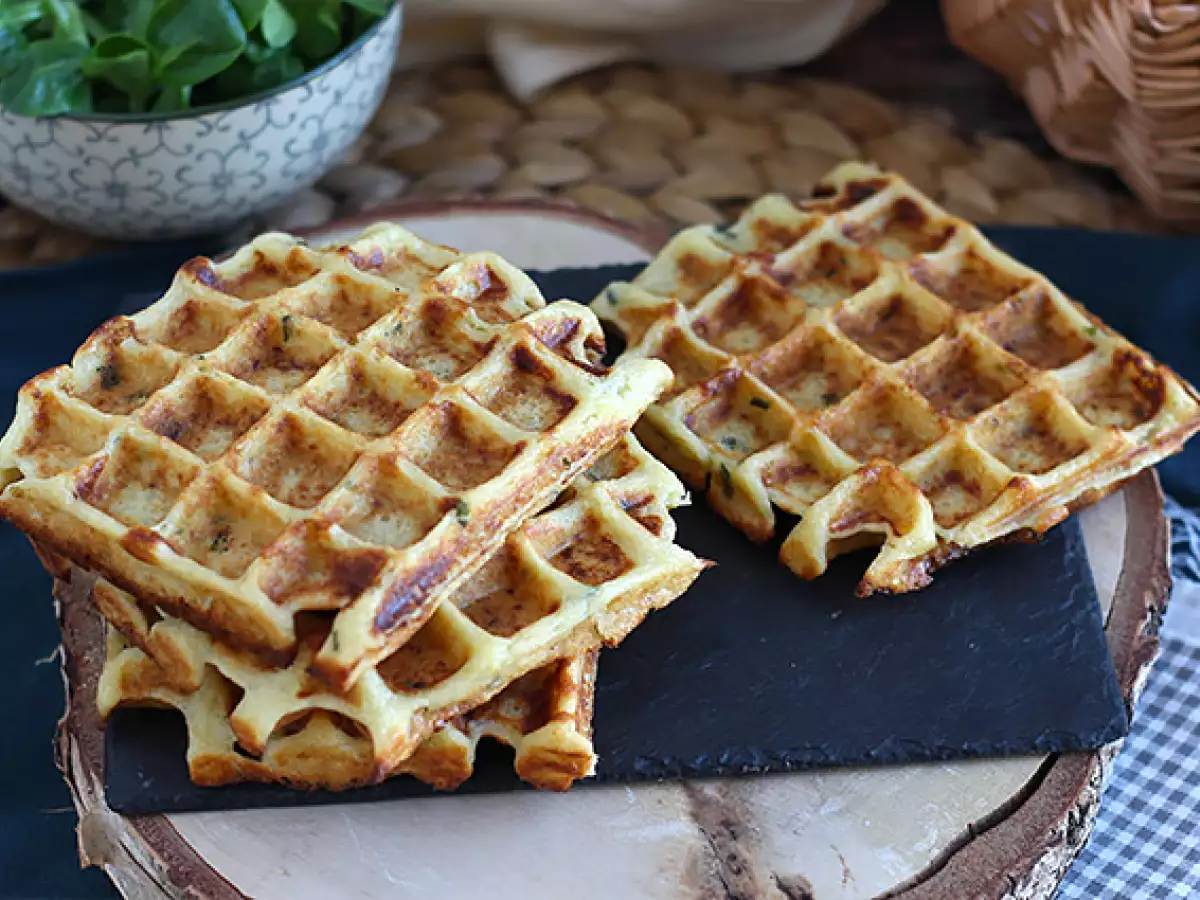 Wafel kentang - Sandwich wafel dengan salmon asap dan fromage frais - foto 2