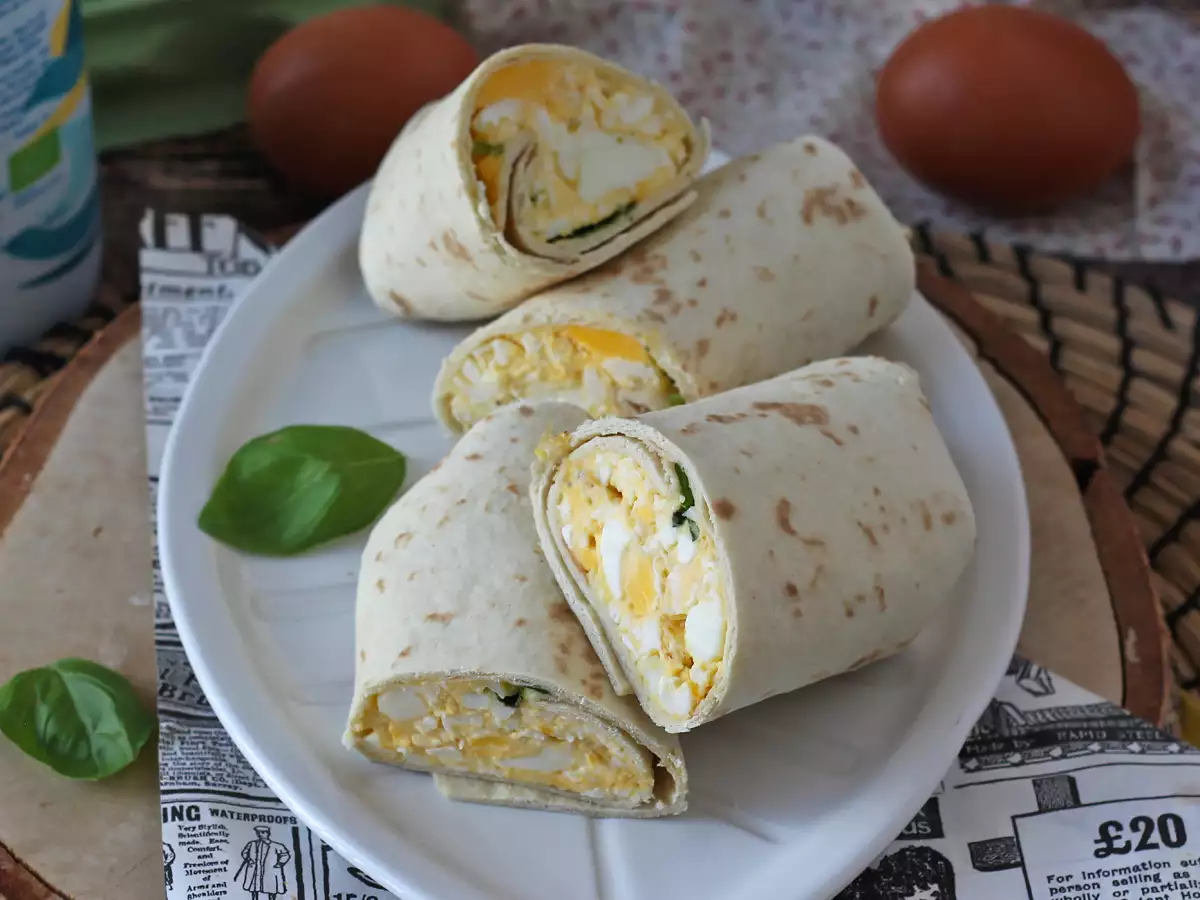 Wrap telur feta yang lembut dan tinggi protein - foto 3